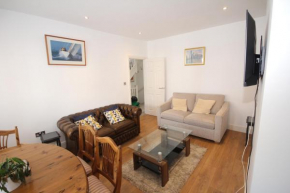 Harrow Place- Stylish Two Bedroom Apartment.